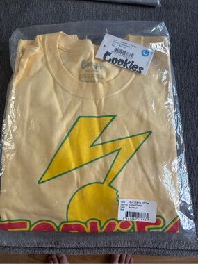 Cookies Brand Men's Banana Yellow Graphic Short Sleeve Tee